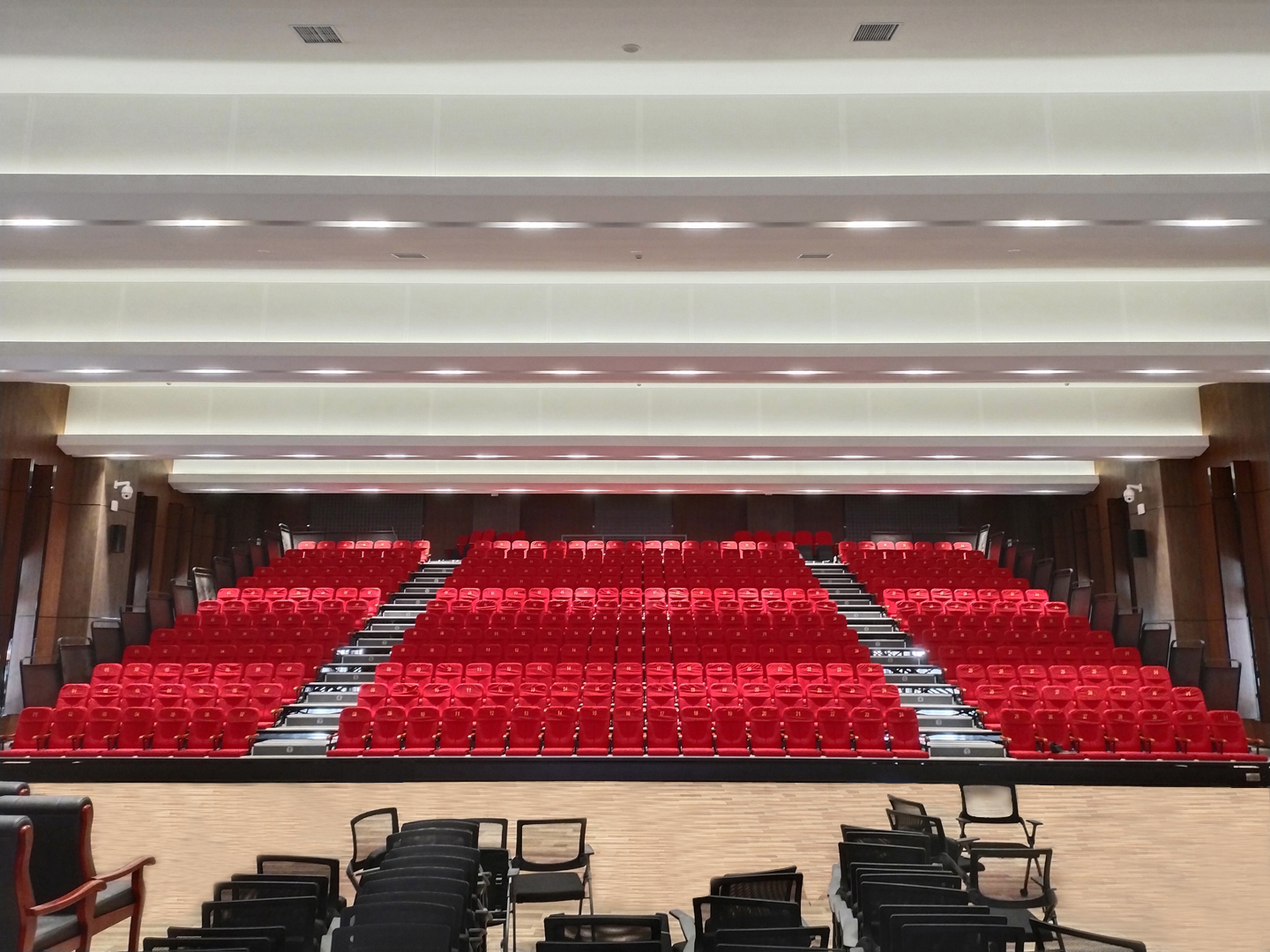 云南民族大学至公堂报告厅